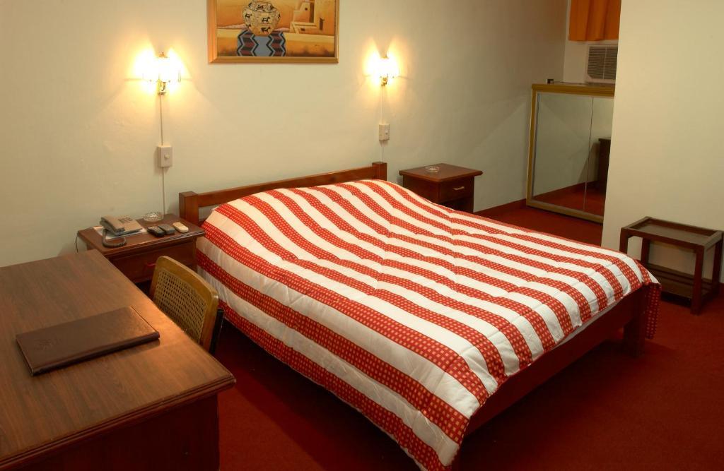 Phoenix Hotel Анхелес Стая снимка